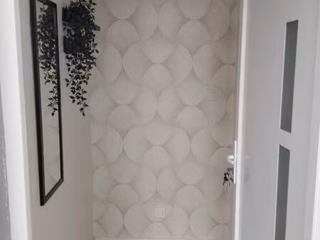 maison rénovée avec garage et terrain