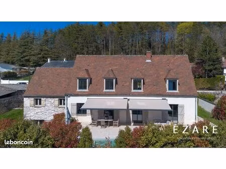 villa 7 pièces 205 m²