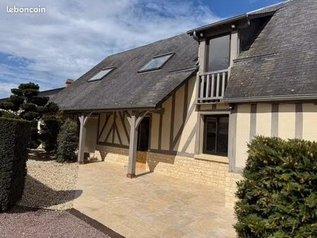 jolie maison à la campagne