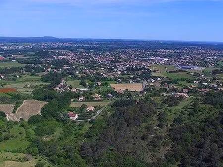 t1 meublé avec terrasse privative