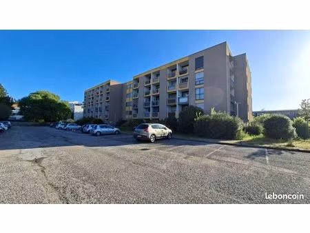parking 5 m² nimes