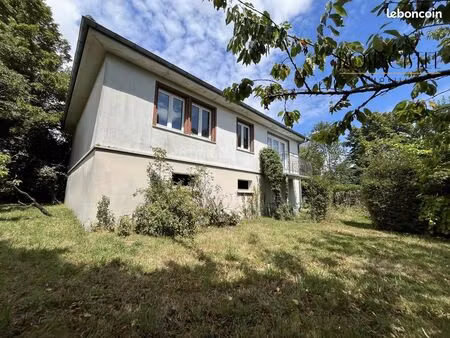 propriété 7 pièces 146 m²