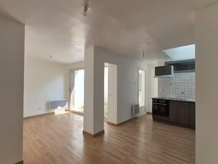 en centre ville de caudry appartement type 2 au rdc avec cour