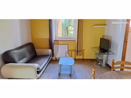 location studio meublé