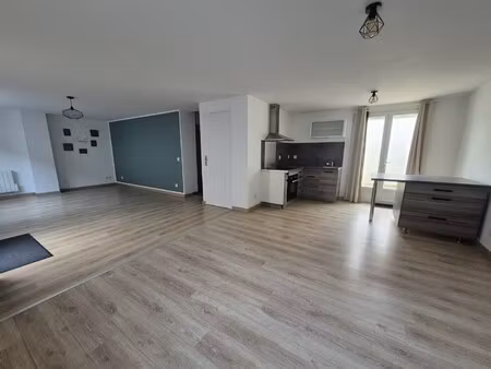 lillers centre  maison de ville à louer