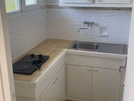 t2 refait neuf toutes charges comprises