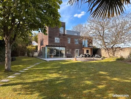 maison 7 pièces 192 m²