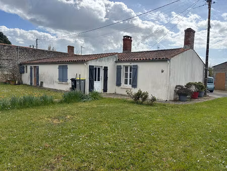 vente maison 4 pièces  90.00m²  angles