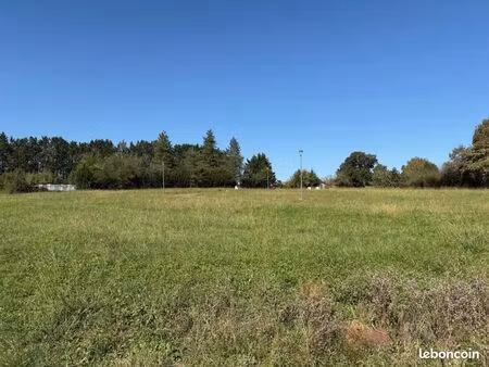 terrain 905 m² le houga