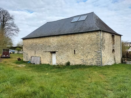 parne sur roc  une dépendance à rénover sur environ 1ha de t