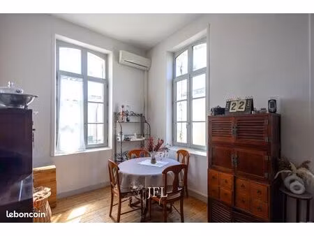 maison 7 pièces 241 m²