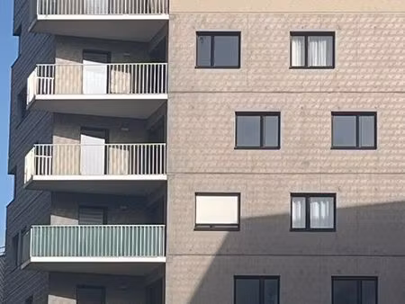 apparemment t3 plateau des capucins brest