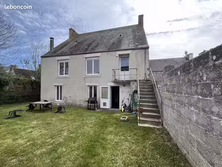 immeuble 346 m² plozevet