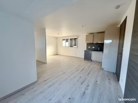 appartement t2 bis + cour saint raphaël