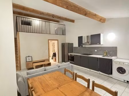 superbe t4 de 80 m² avec mezzanine – dernier étage – entièrement équipé – salernes