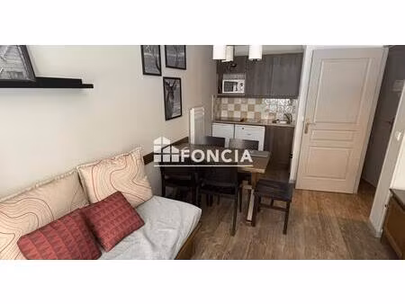 a vendre appartement type 2 vars les claux