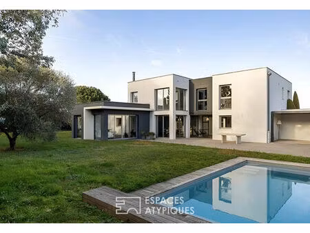 contemporaine d'architecte avec piscine à saint-laurent-de-mure