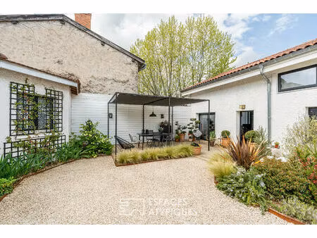 maison loft atelier au coeur du village de la tour de salvagny