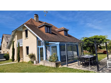 whaou une maison contemporaine de qualité  au calme d'une im