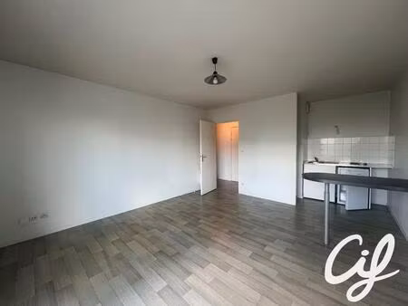 appartement t2 orvault - 37.67 m2 558 euros