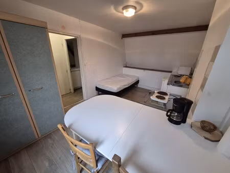 studio meublé de 11 03 m²