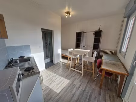 studio meublé de 17 99 m²