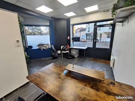 local commercial 47 m² saint-maur-des-fossés