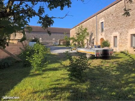 maison avec dépendances