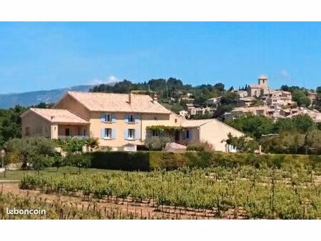 maison et gites -mas viticole du xixe siècle sans vis à vis avec vue panoramique sur le mo