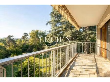 écully - t6 133 m2 avec terrasse piscine et stationnement