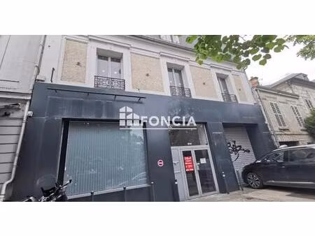 immeuble commercial à proximité de la gare de melun