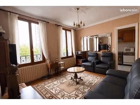 appartement 4 pièces 94 m²