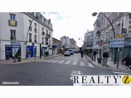 local commercial 69 m²