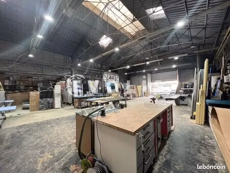 local d'activité 330 m²