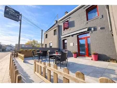 espace commercial (restaurant + diverses possibilites)