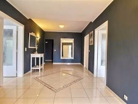 appartement 2 chambres situé au calme à mehaigne