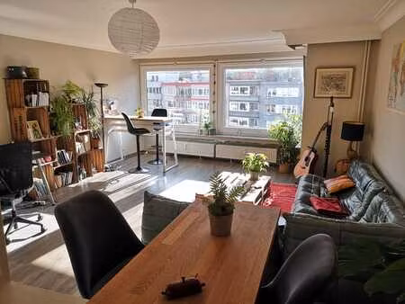 grand appartement - 10e étage