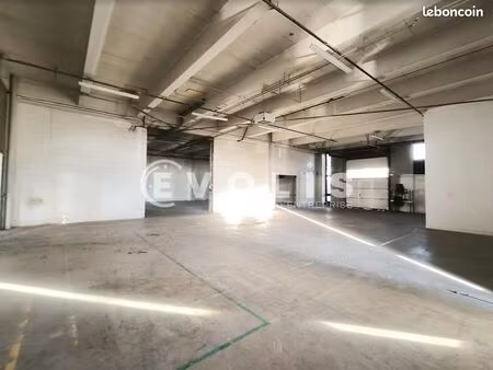 local d'activité 656 m²