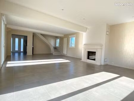 maison - 7 pièces - 222 m²