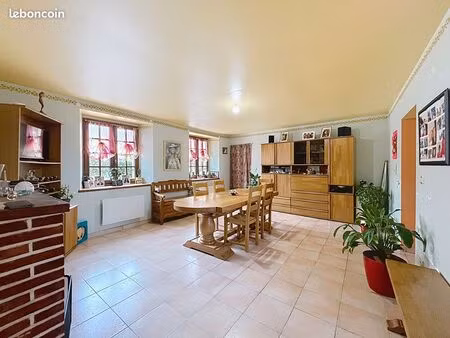 maison 6 pièces 180 m²