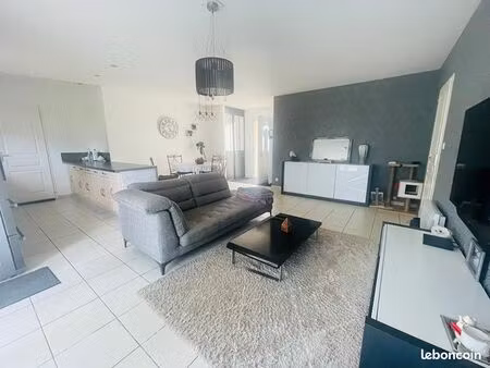 pavillon 4 pièces 92 m²