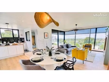 maison 8 pièces 192 m²