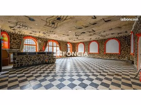 concarneau - à l’entrée de la la ville - ensemble immobilier d’environ 460 m2 - a rénover 