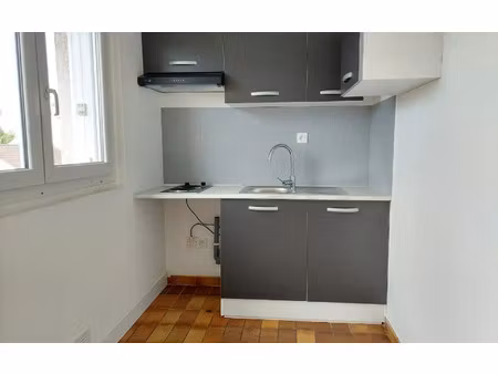location appartement  25.85 m² t-1 à massy  678 €