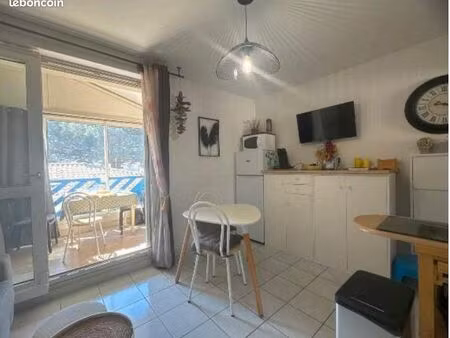appartement meublé très bien situé  1 chambre  parking  clim