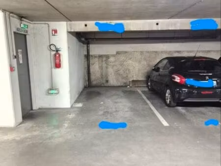 place de parking hypercentre