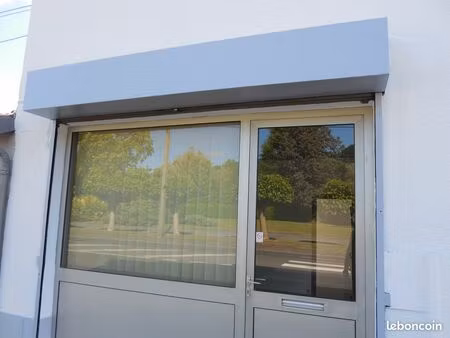 local commercial situé au toulon