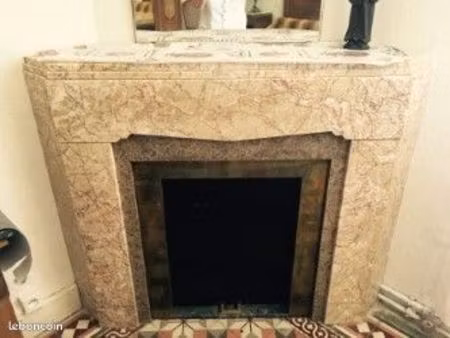 chambre d'étudiant meublée très spacieuse et très lumineuse dans une villa