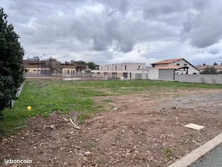 terrain 278 m² maraussan