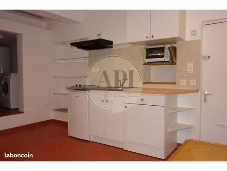 studio 1 pièce 24 m²